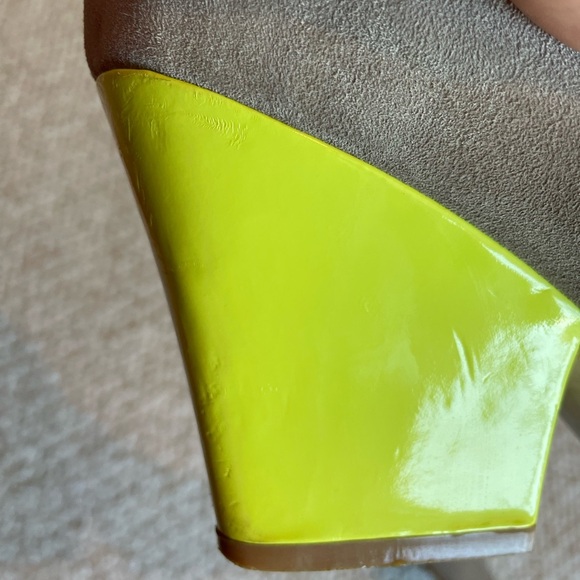 Mango Taupe Suede Lime Block Heel Pump - Picture 6 of 9